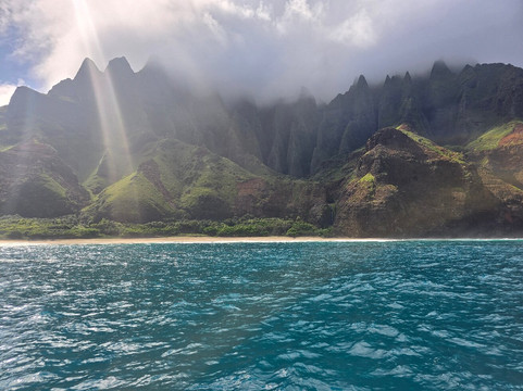 Makana Charters and Tours-卡慕也拉必去景点