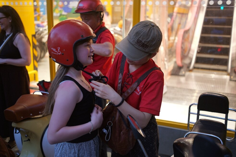 Vespa Rouge-胡志明市必去景点