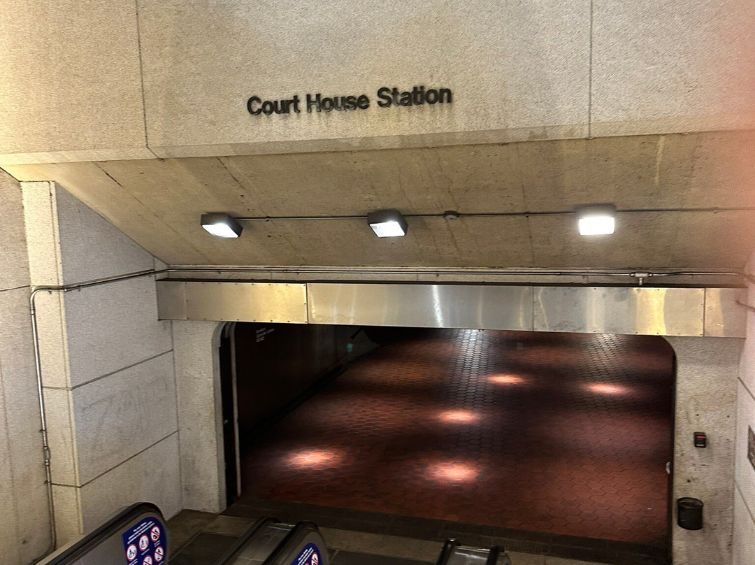 阿灵顿豪斯广场希尔顿花园酒店主图