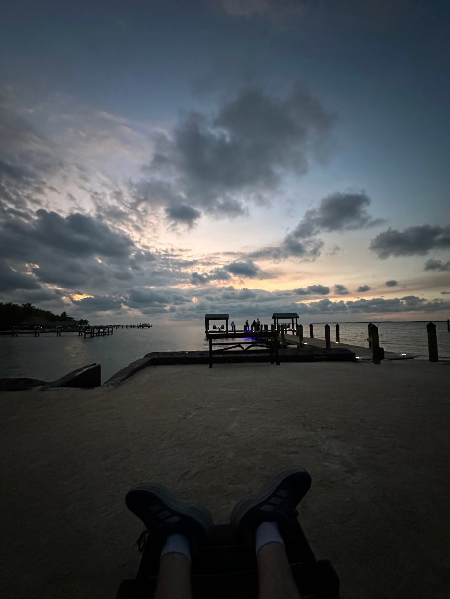 漂流酒店-旅行者
