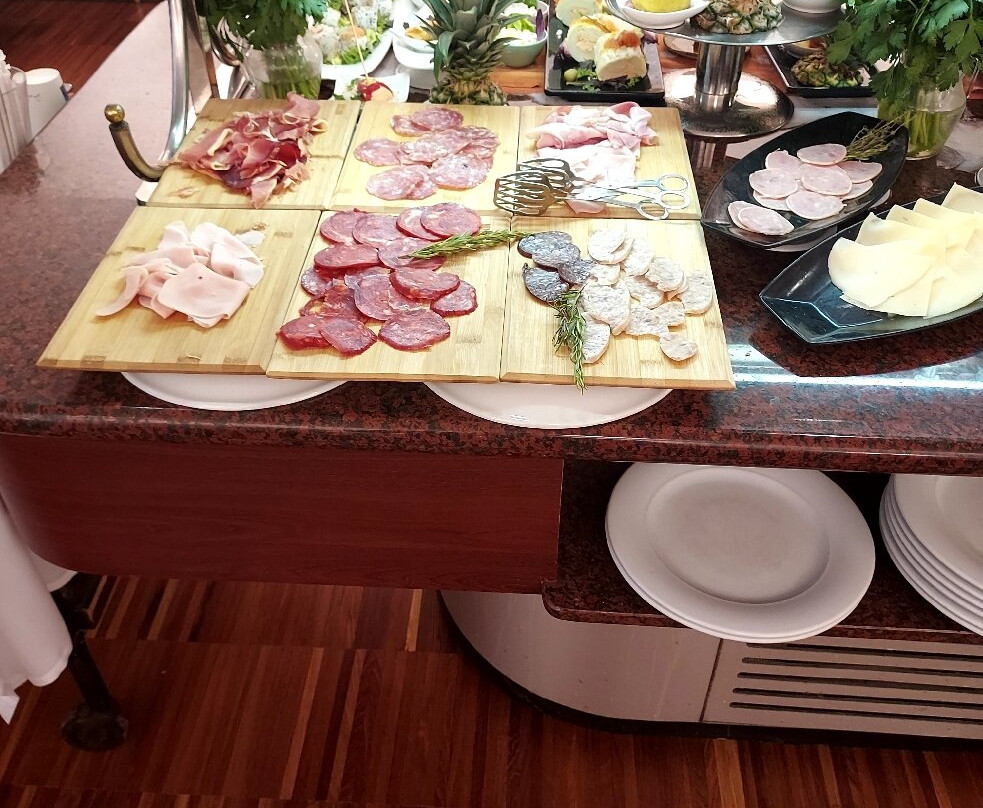 加雷翁酒店主图
