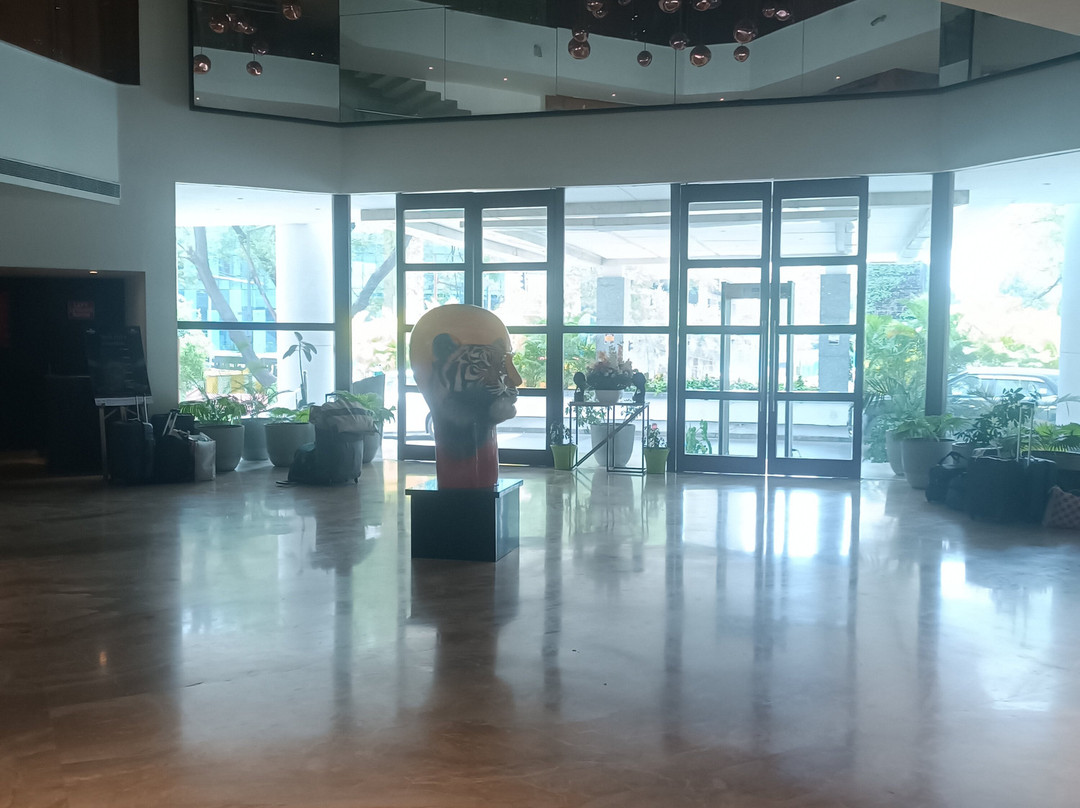 纳格浦尔傲世酒店主图