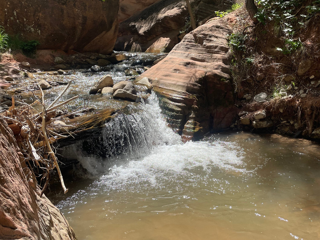 Kanarra Falls-Kanarraville必去景点