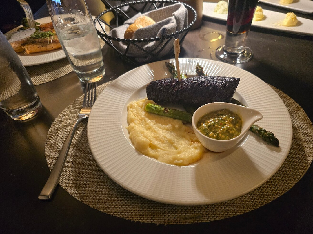 日内瓦湖万枫酒店及套房主图