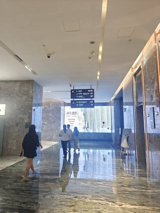 南宁中心永恒皇冠假日酒店-旅行者