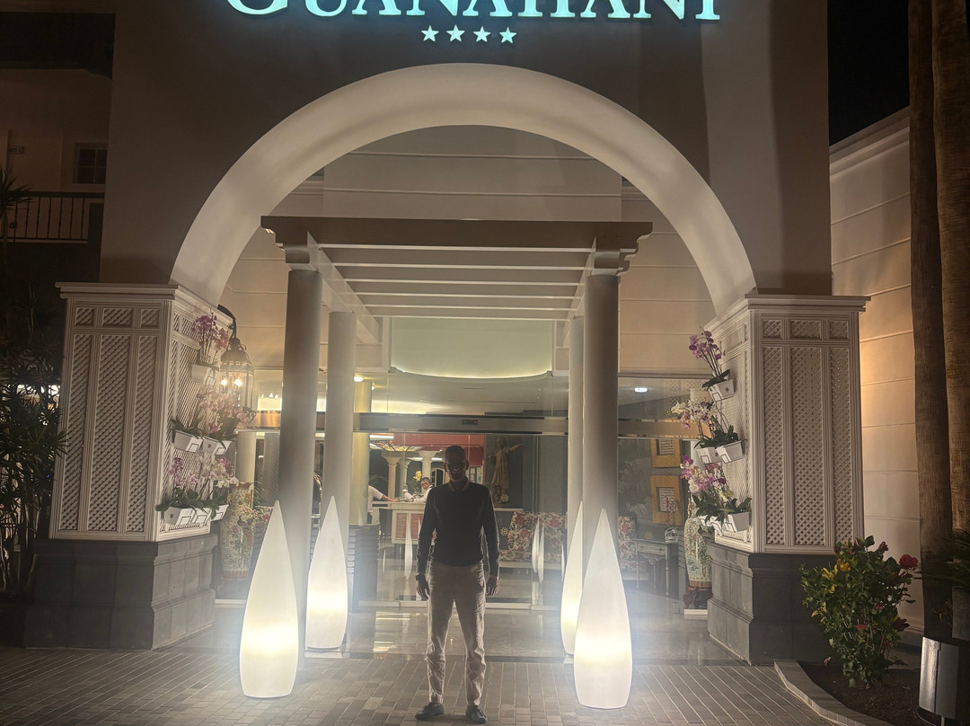 科隆瓜纳哈尼阿德里安酒店-限成人主图