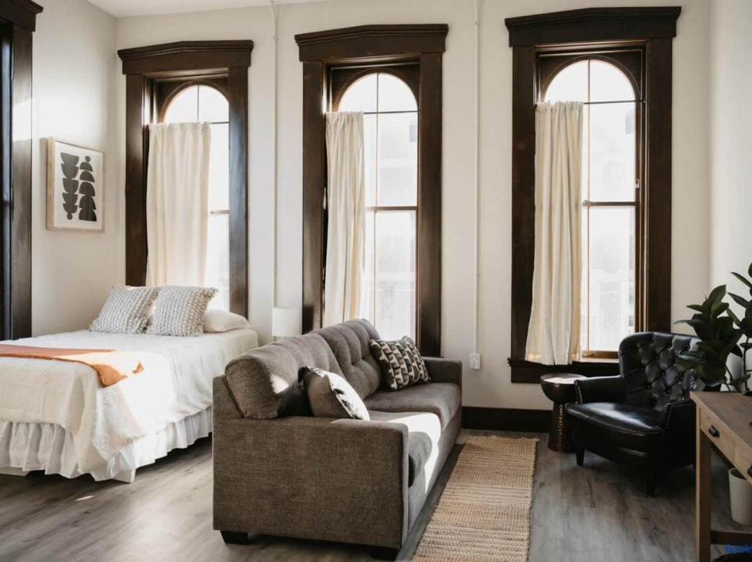 The Neighborhood Lofts
