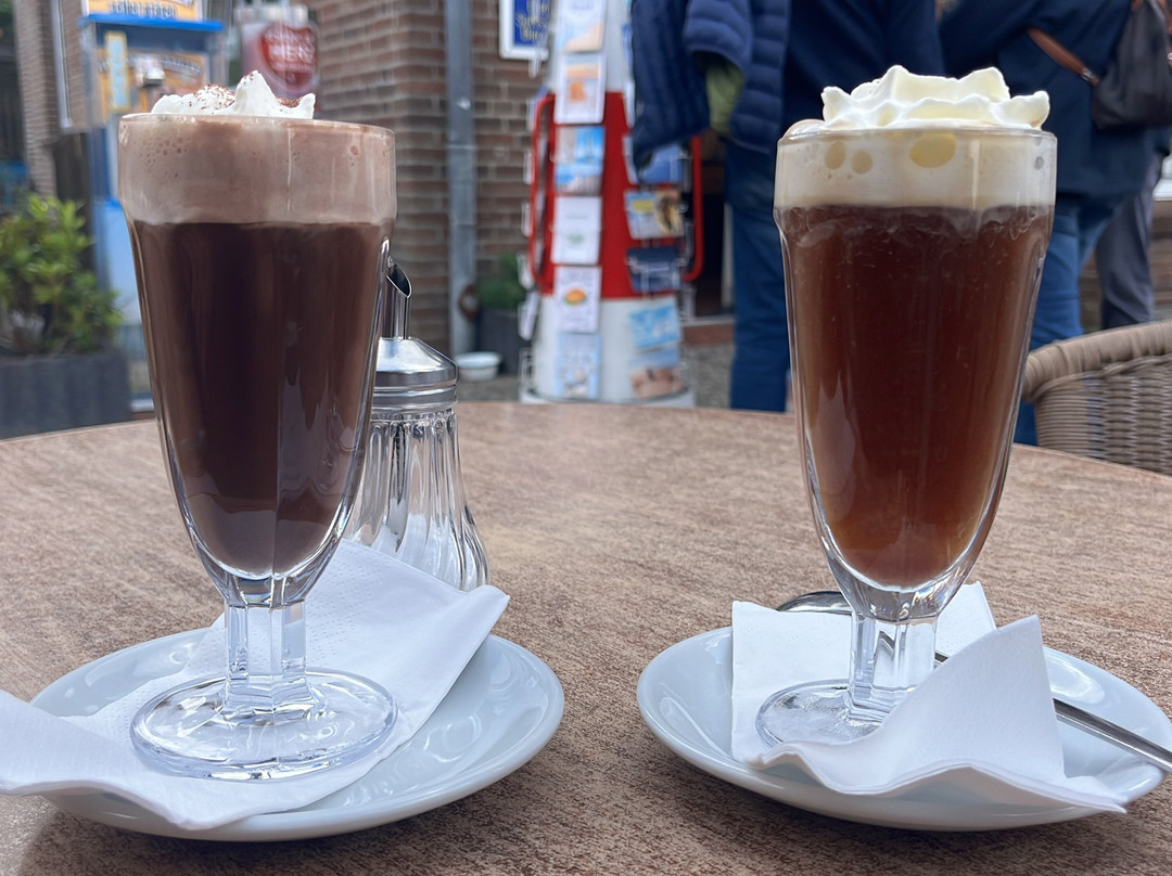Inselpraline, Konfiserie & Café