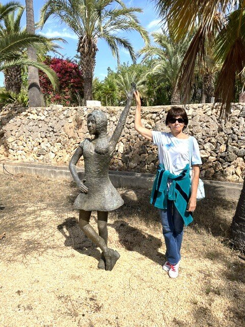 Klein Schreuder Sculpture Garden-L'Alfas del Pi必去景点