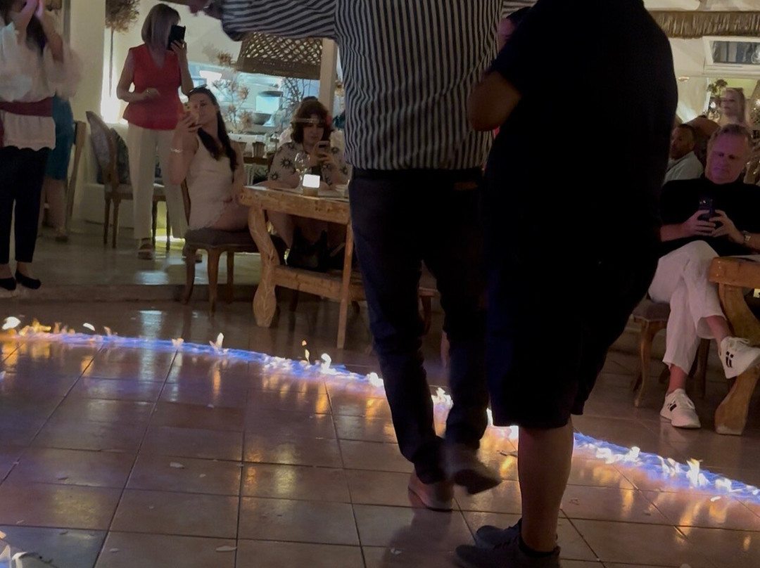 神洞水疗套房酒店主图