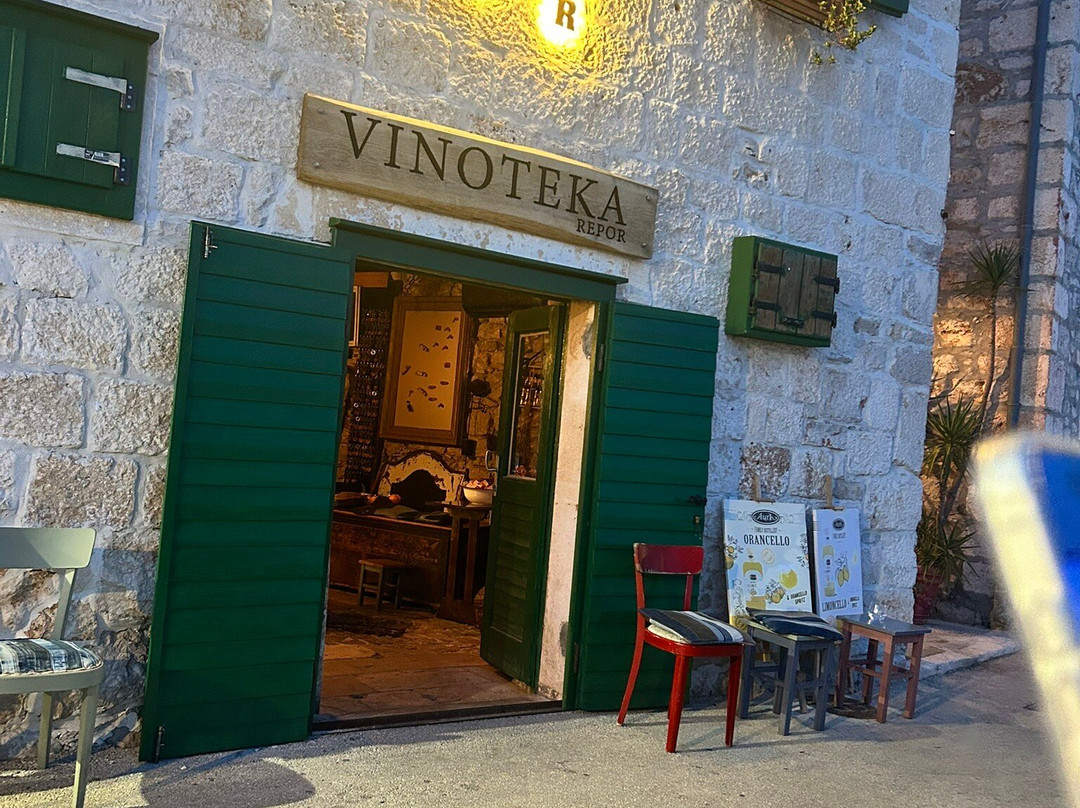 Vinoteka Repor-Milna必去景点