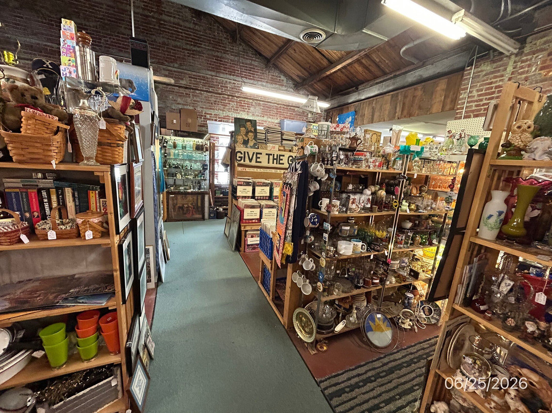 Berkeley Springs Antique Mall-伯克利斯普林斯必去景点