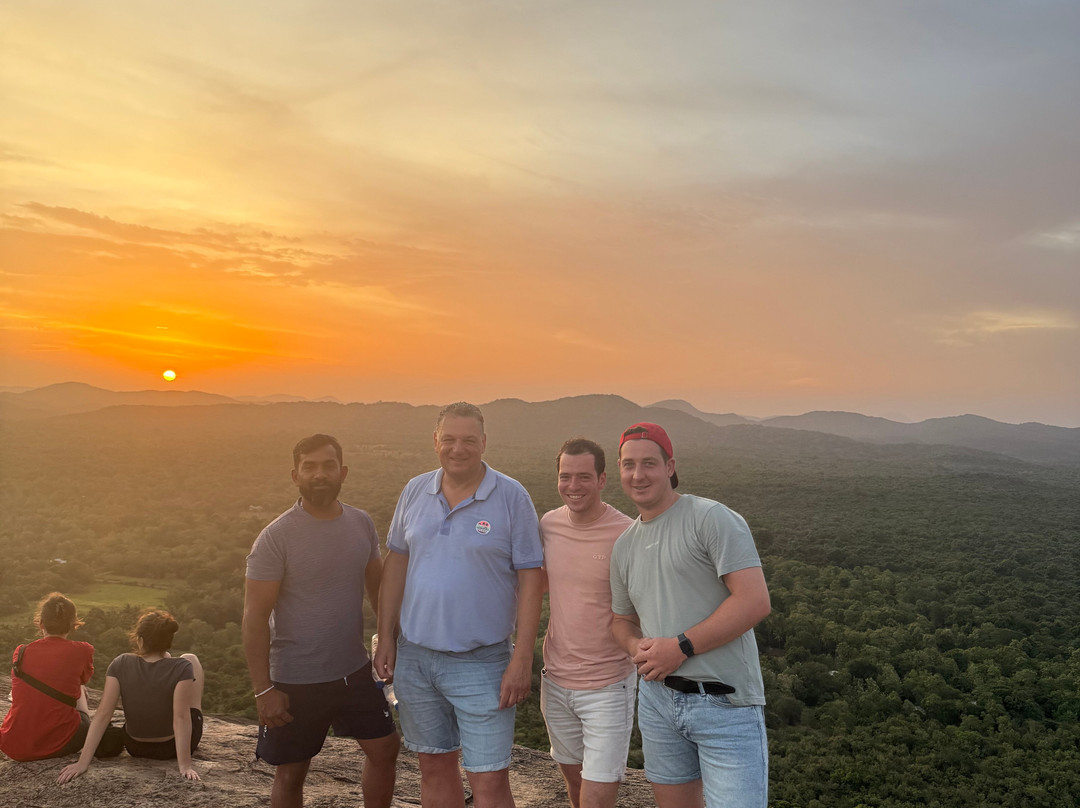 Lanka Cool Experience-波隆纳鲁瓦必去景点