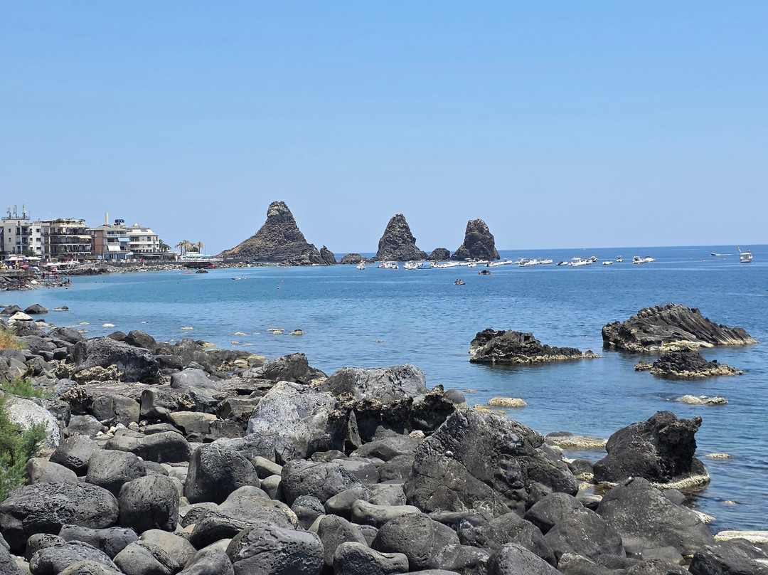 I Faraglioni Di Aci Trezza-Acitrezza必去景点