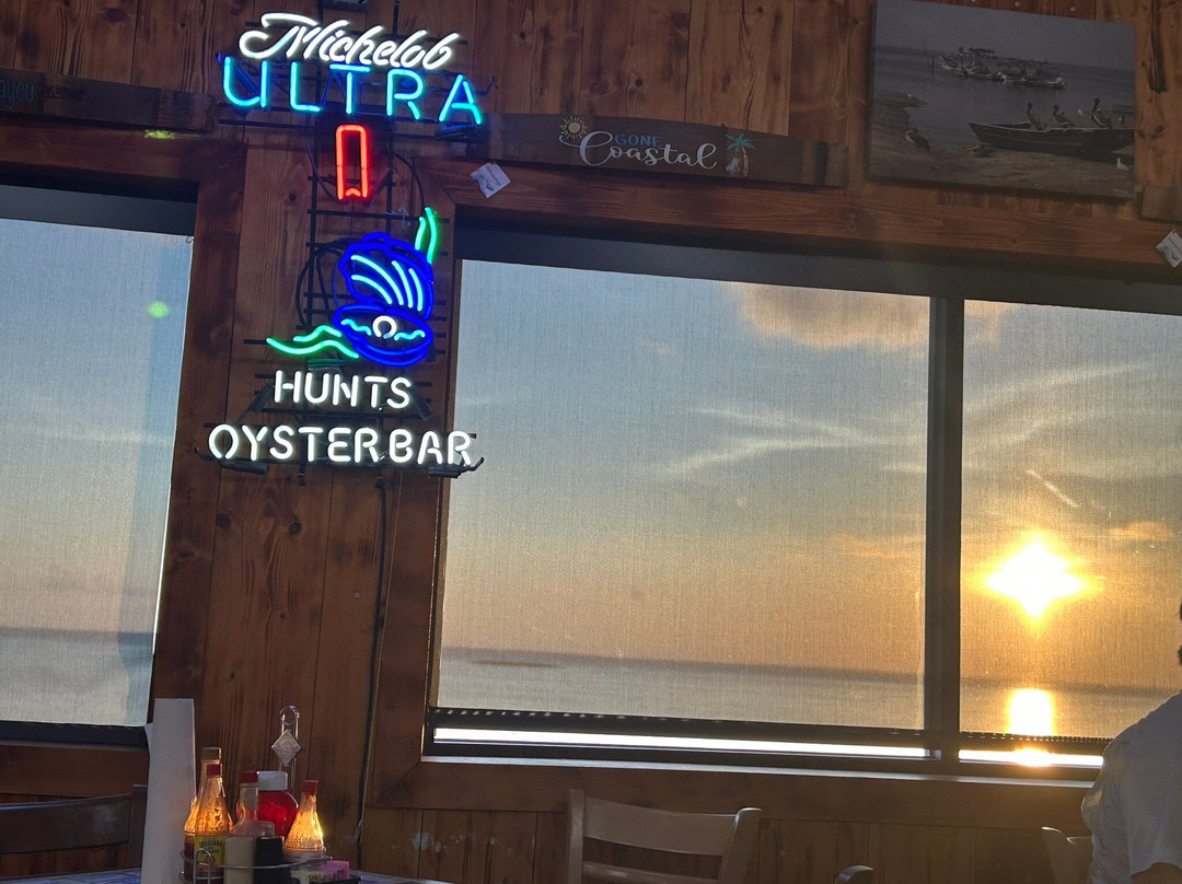 Hunt's Oyster Bar And Seafood