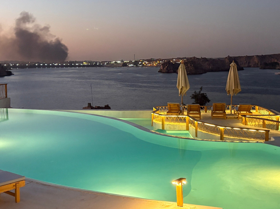 奔奔达拉酒店主图