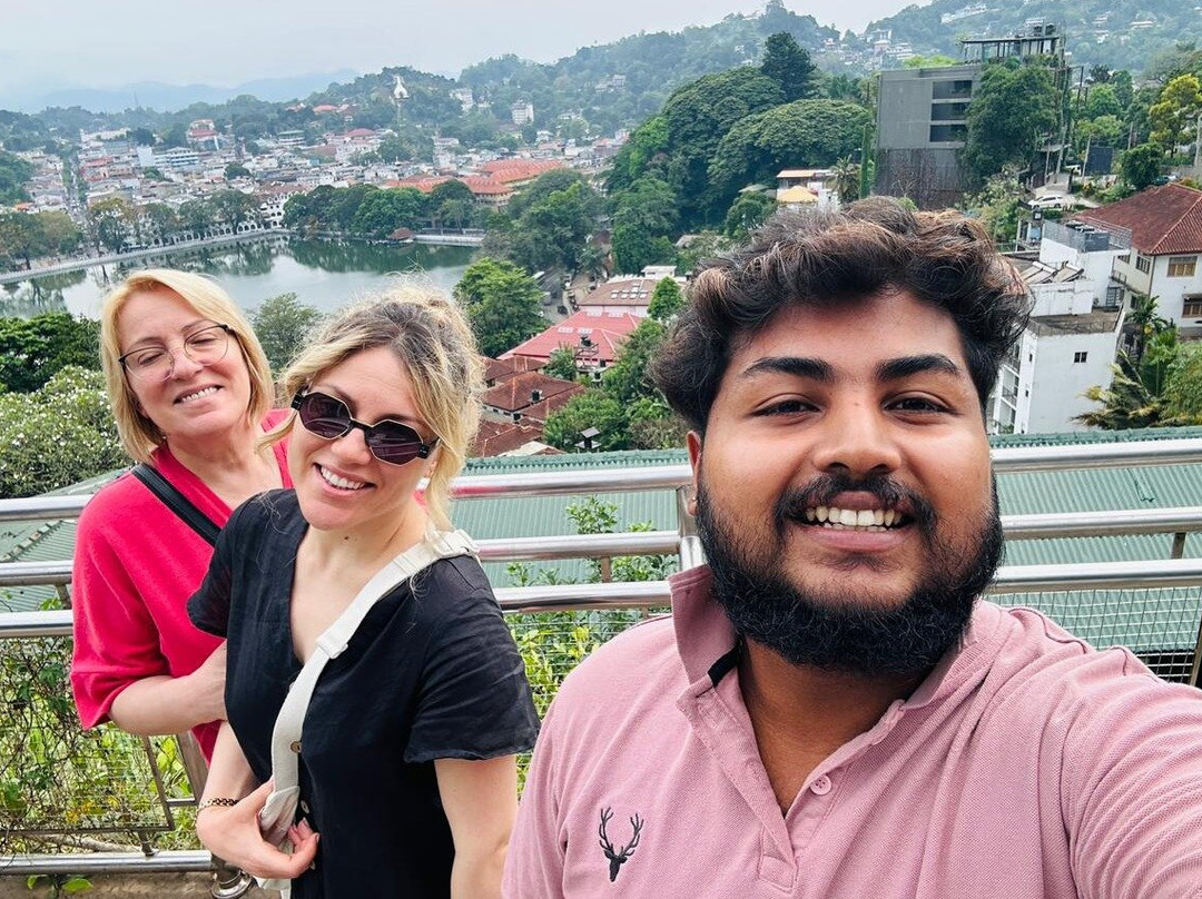 Kavi Tours & Travels