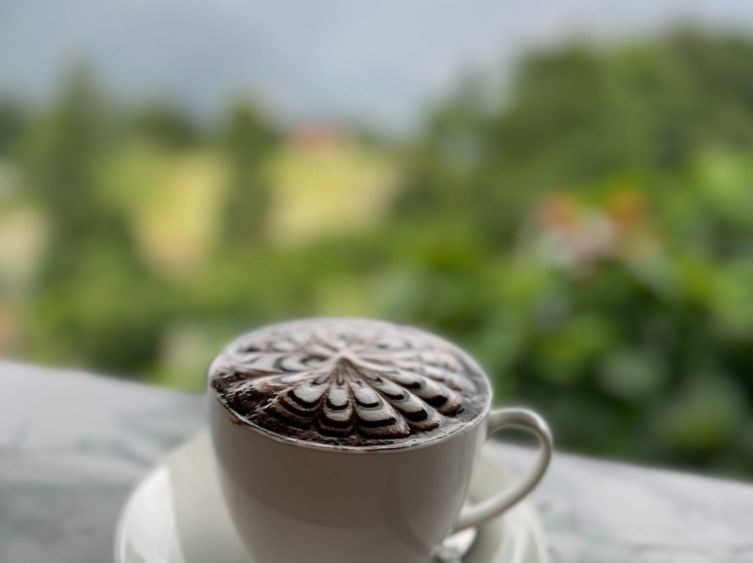 Cafe Gloria Bae