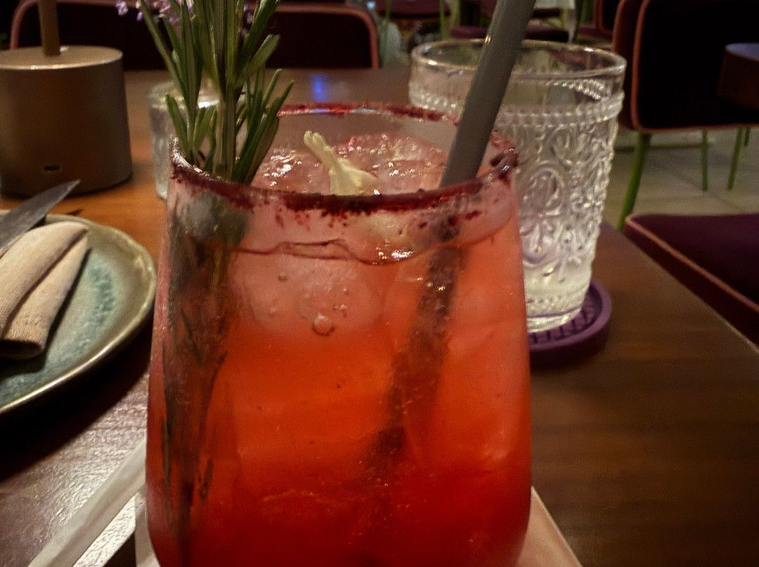坦塔罗酒店主图