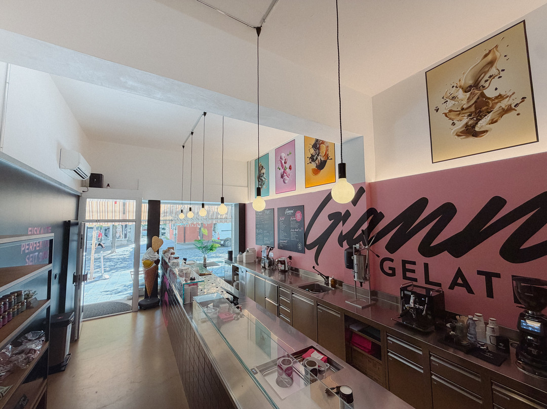 Gianni Gelateria & Deli