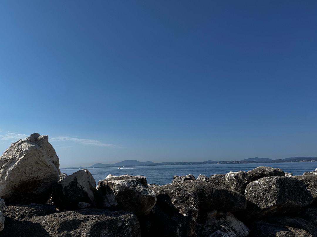 Apollo Dive Center-Nissaki必去景点