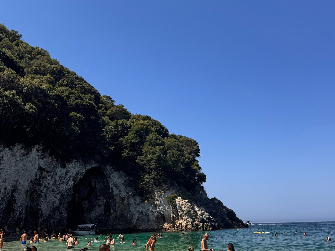 Rovinia Beach-Paleokastritsa必去景点
