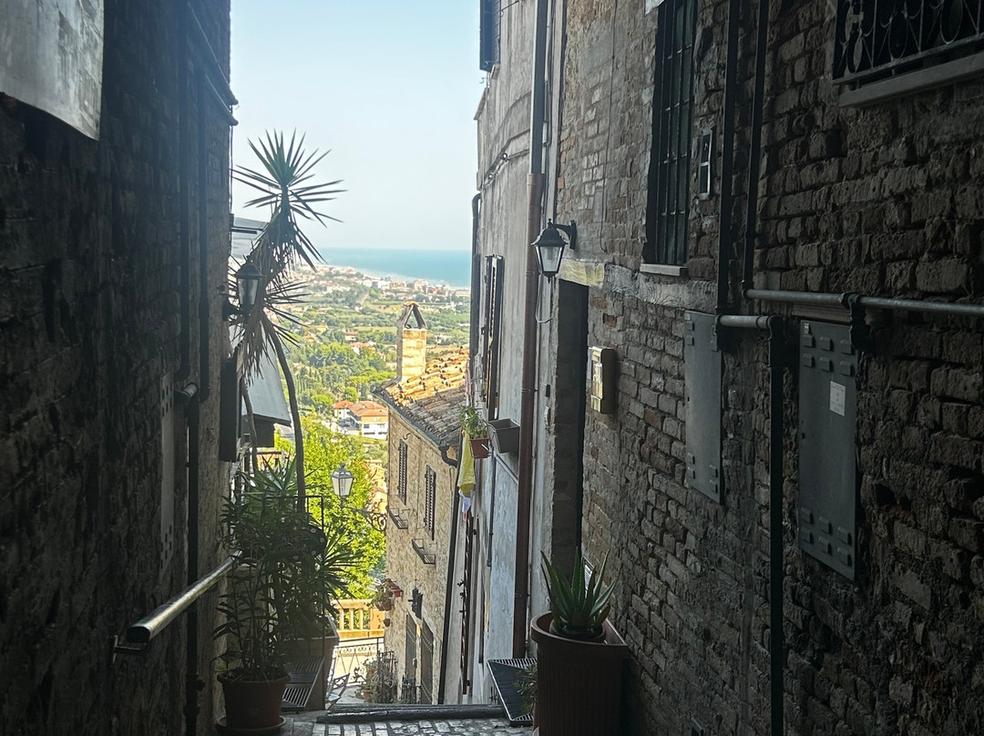 Torre di Palme-费尔莫必去景点