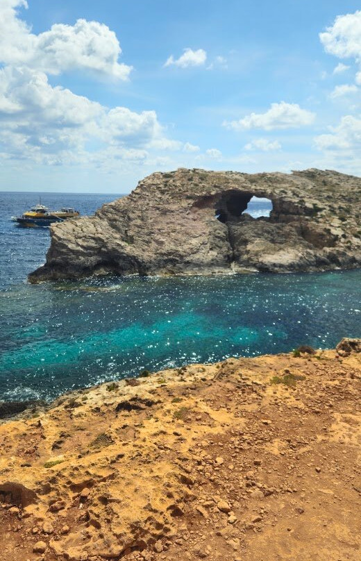 Alex's Cave-Comino必去景点