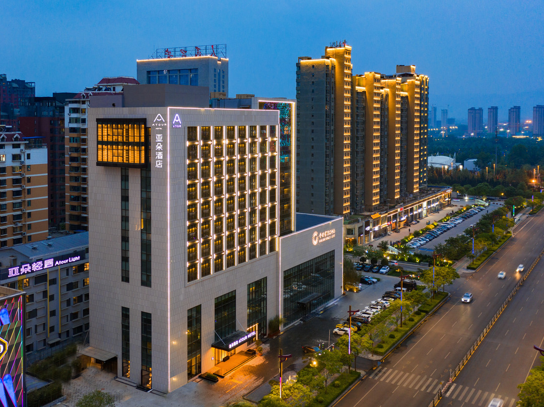 临汾金海湾艺术中心向阳西路亚朵酒店