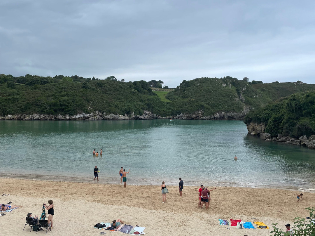 Playa de Poo-Poo de Llanes必去景点