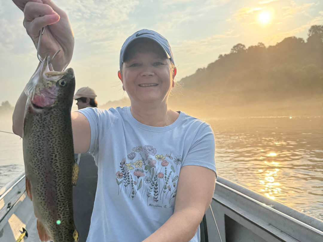 Cotter Trout Dock Guided Trout Fishing Tours-Cotter必去景点