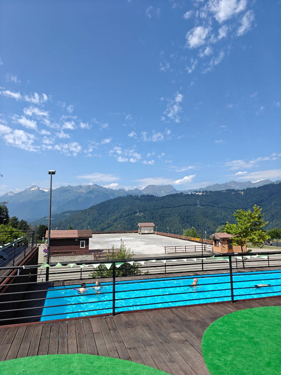 玫瑰胡托尔骑手酒店-旅行者