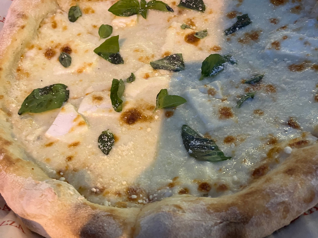 Basta La Pizza
