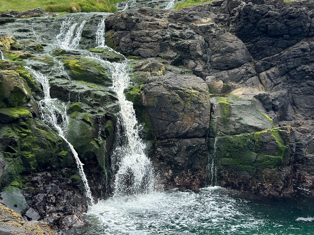 Dunseverick Falls-布什米尔斯必去景点
