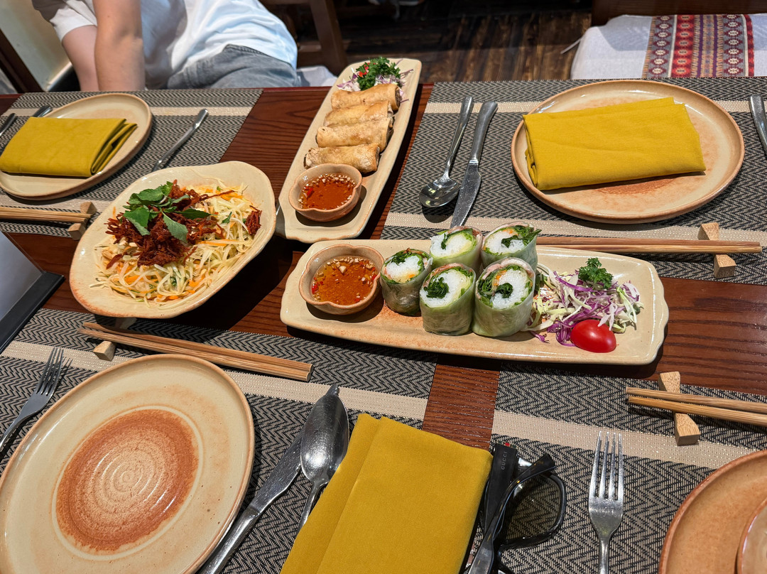 Vi Hanoi Restaurant & Cafe