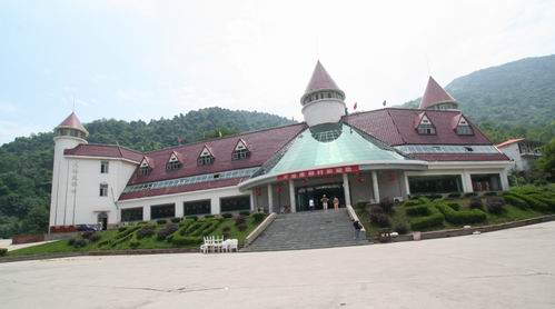 翠华山天池度假村-客卧