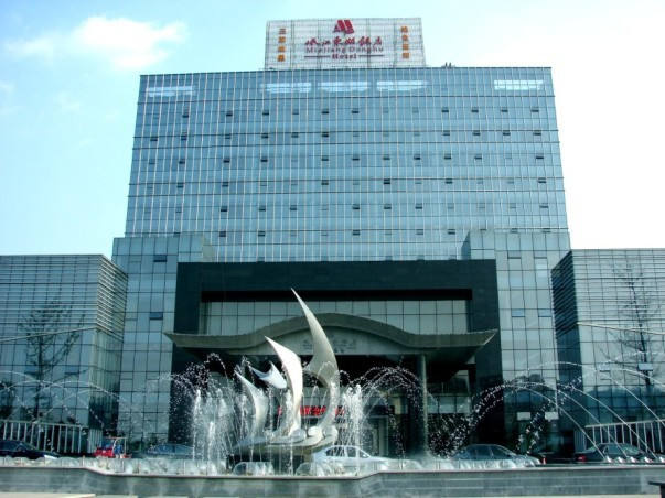 岷江东湖饭店主图