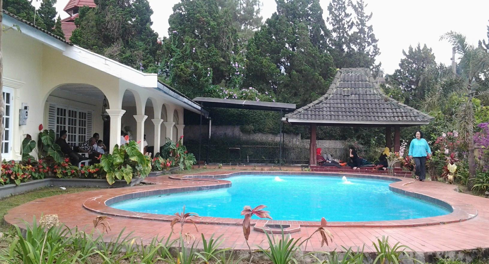 Resort Prima Coolibah-泳池