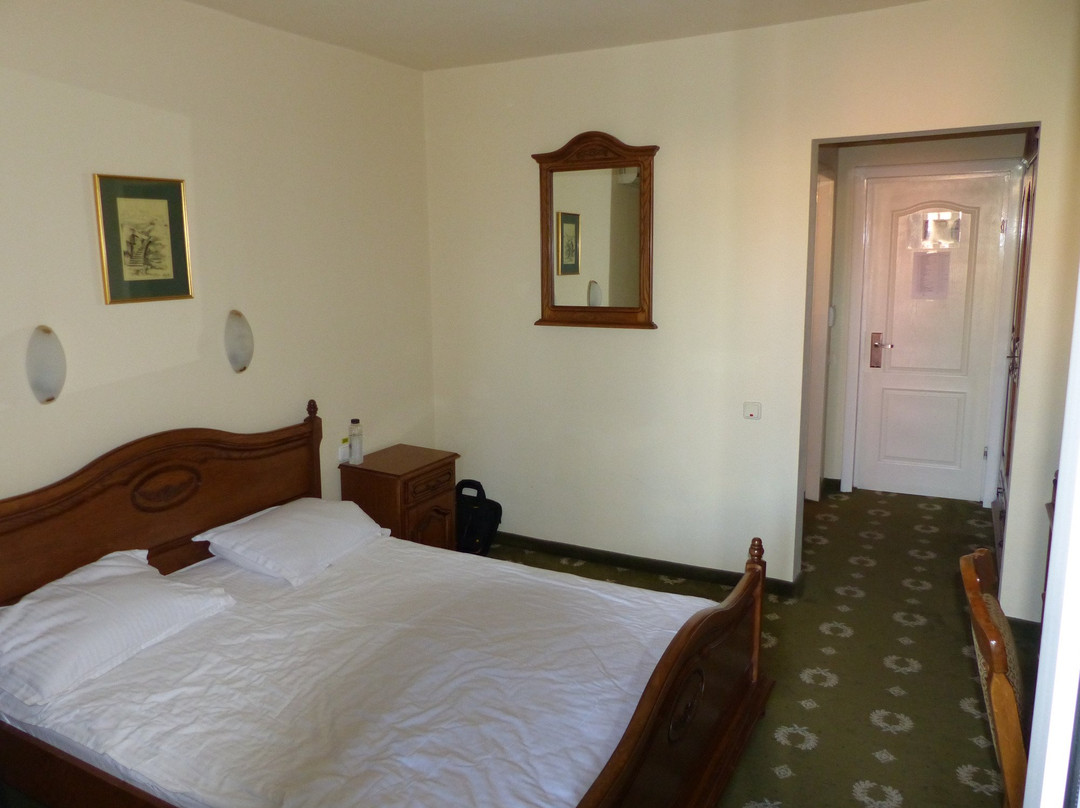 Meses Hotel
