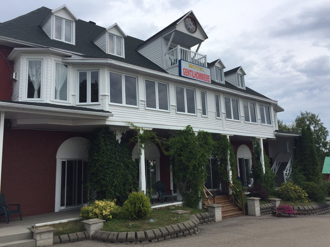 Charlevoix酒店住宿-Motel Gentilhommière