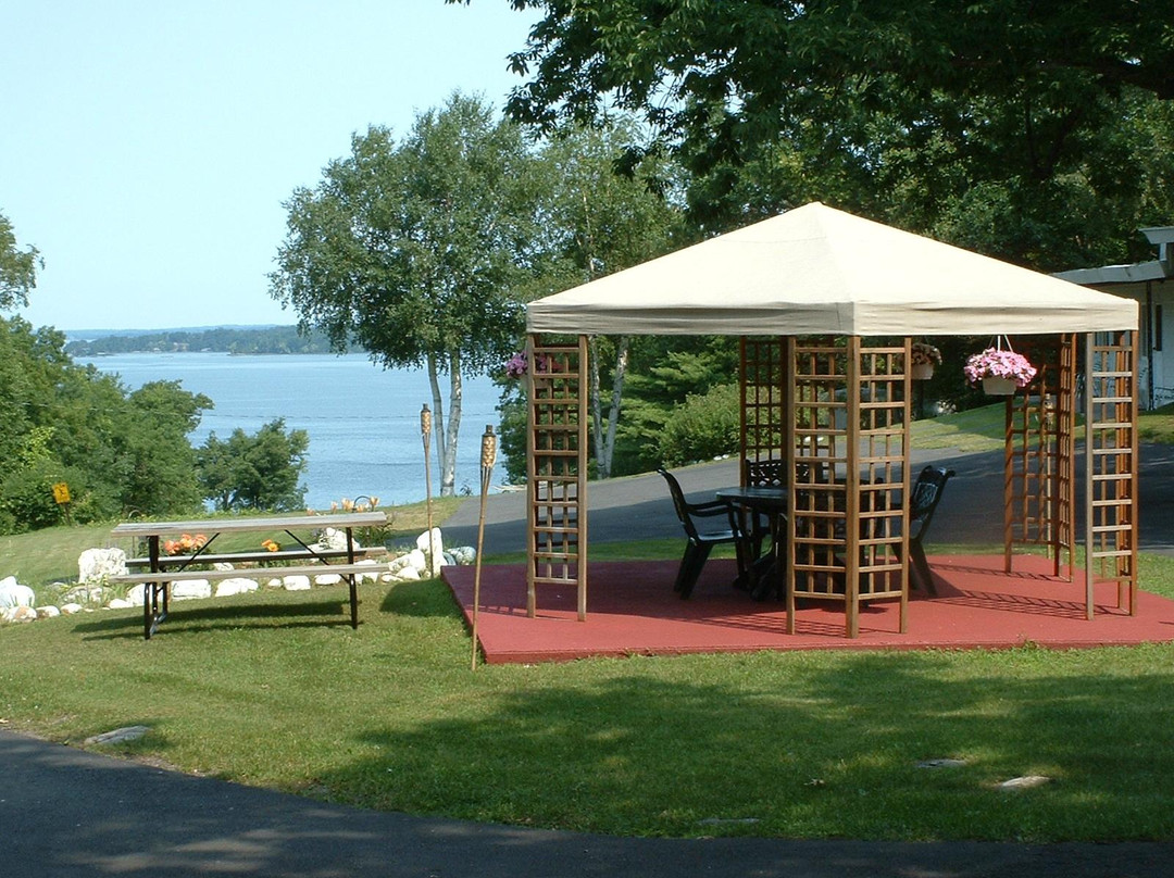 Chaumont酒店住宿-Fair Wind Motel & Cottages