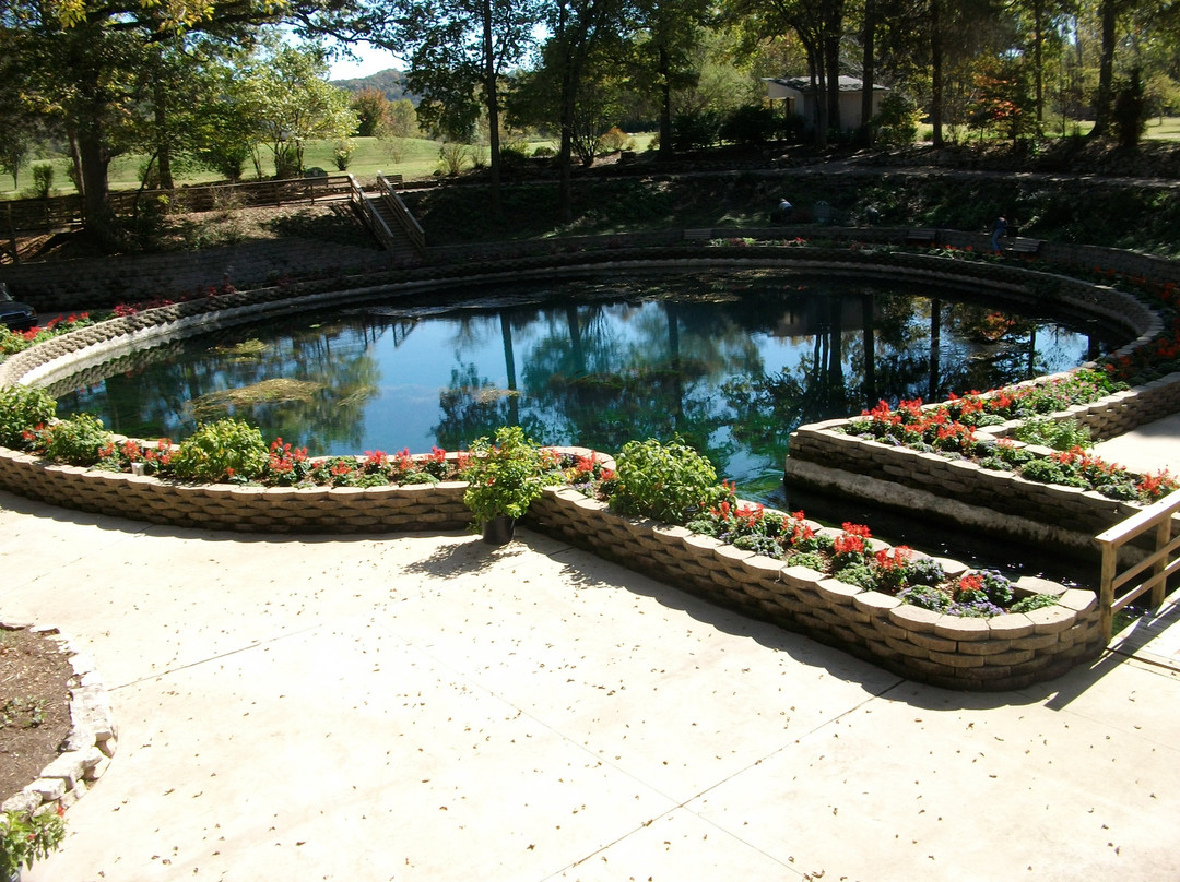 Blue Springs Heritage Center (Eureka Springs Gardens)
