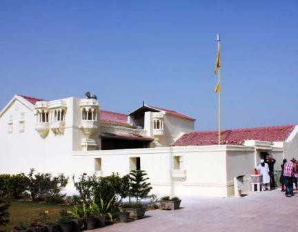 Gurudwara Near Fort Lakhpat景点图片