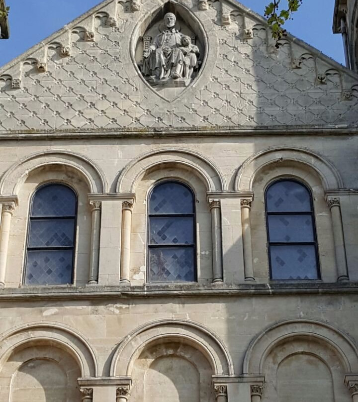 Sainte-Adresse旅游景点-Eglise Saint Vincent de Paul