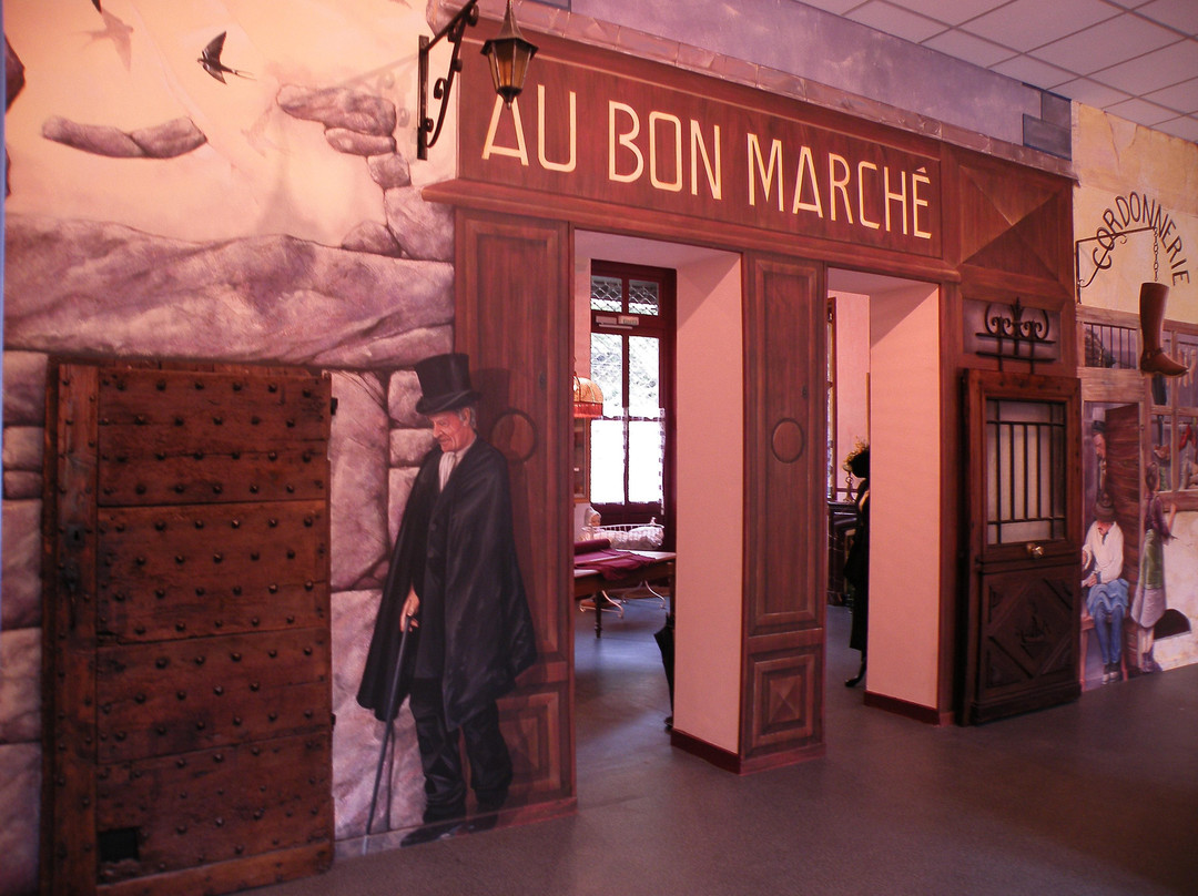 Musée des traditions bugistes景点图片