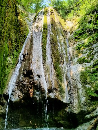 Gebiusskiye Waterfalls-Teshebs必去景点
