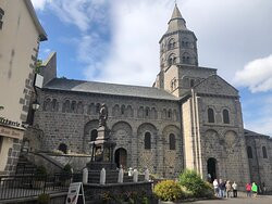 Basilique Notre-Dame d'Orcival-Orcival必去景点