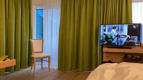 天堂运动酒店主图