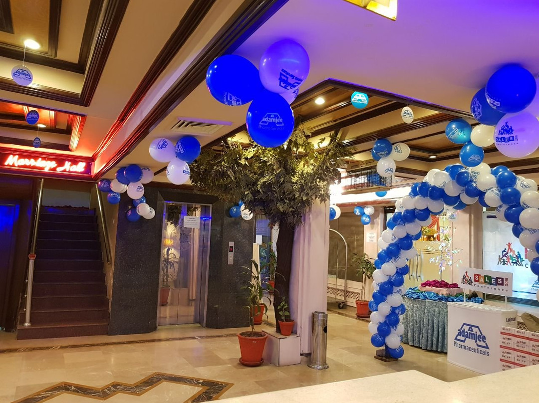 Grace Crown Hotel主图