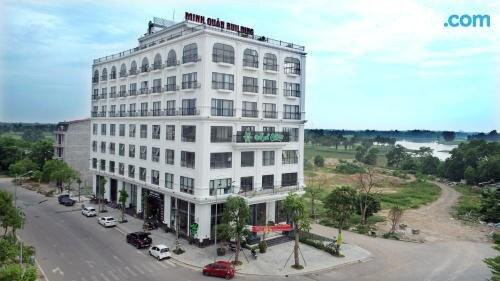名奎恩大楼酒店